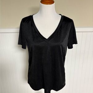 GAP Black Short Sleeve V-Neck Top